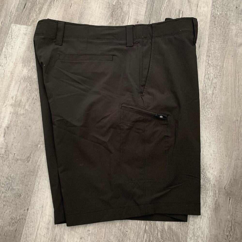 Callaway Golf Shorts Mens Size 38 Black One Cargo Pocket 9” Inseam Stretch